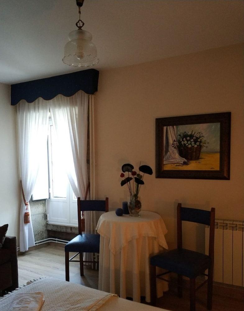 Pension Pura Cuntis Buitenkant foto